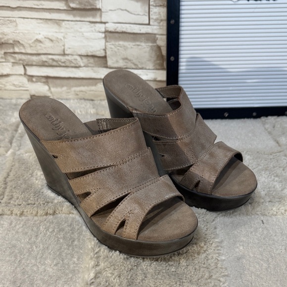 CATHY JEAN Brazil Leather Stylish Brown Wedge Sandals - Picture 1 of 12